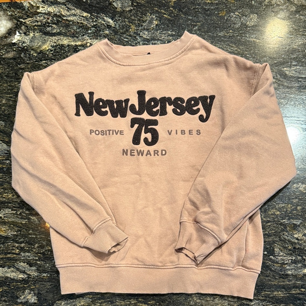 New Jersey Graphic Kid’s Sweater - Dusty rose ZARA